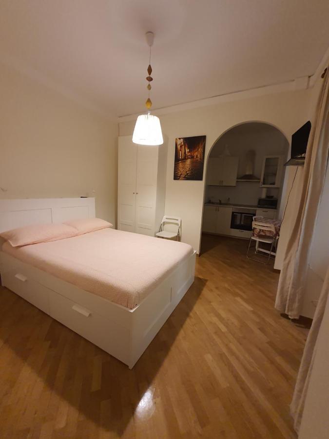 Casa Vacanza Colosseo Whole Holiday Home Apartment Da Pamino & Priscilla Rome Extérieur photo