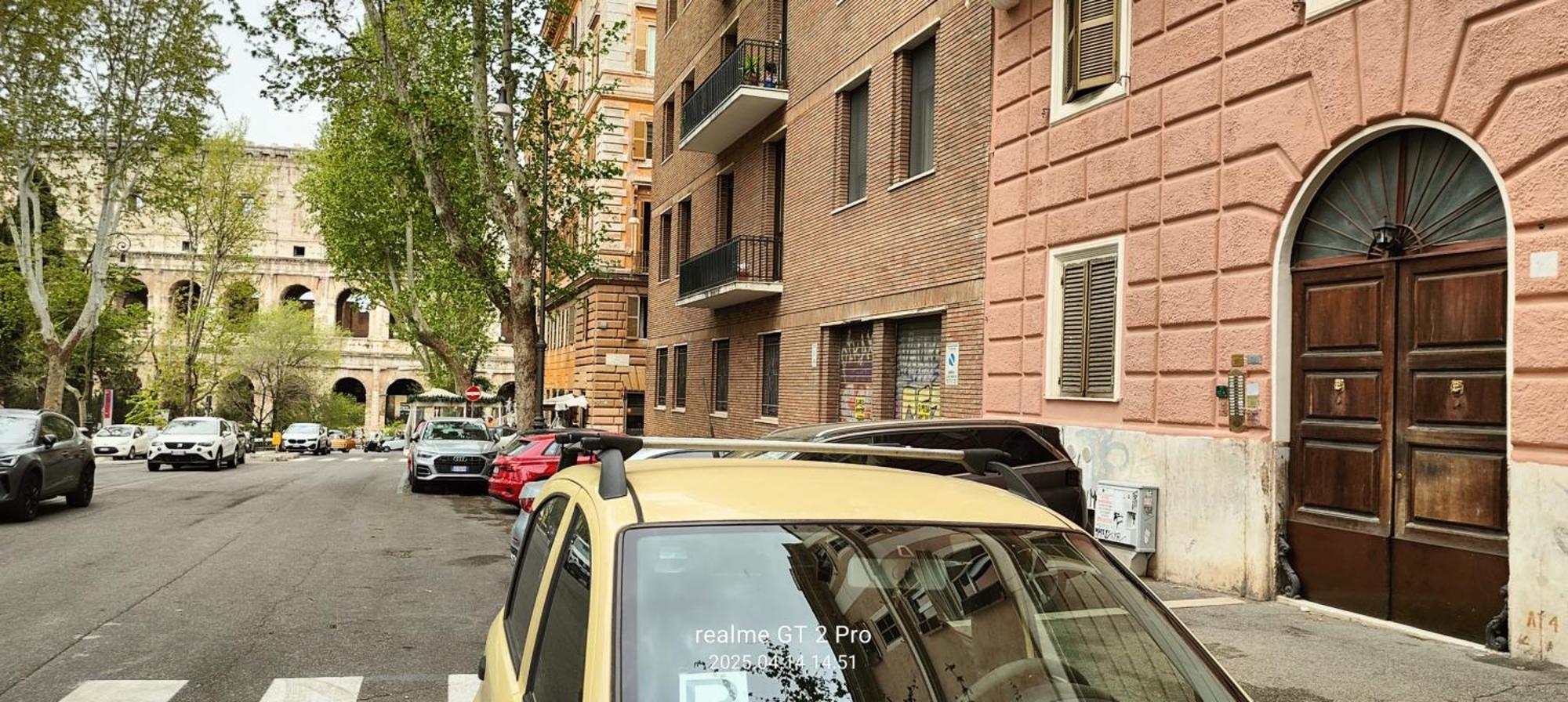Casa Vacanza Colosseo Whole Holiday Home Apartment Da Pamino & Priscilla Rome Extérieur photo
